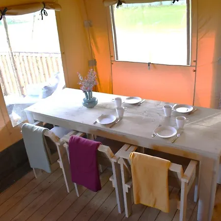 Klein Koestapel Luxury tent Putten